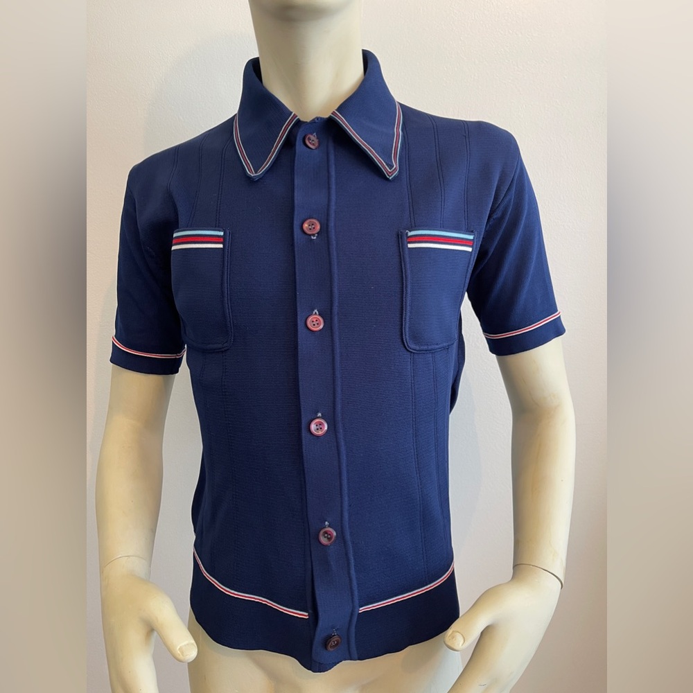 Men’s / Unisex Vintage Dark Navy Button Up Knit Polo style Shirt.